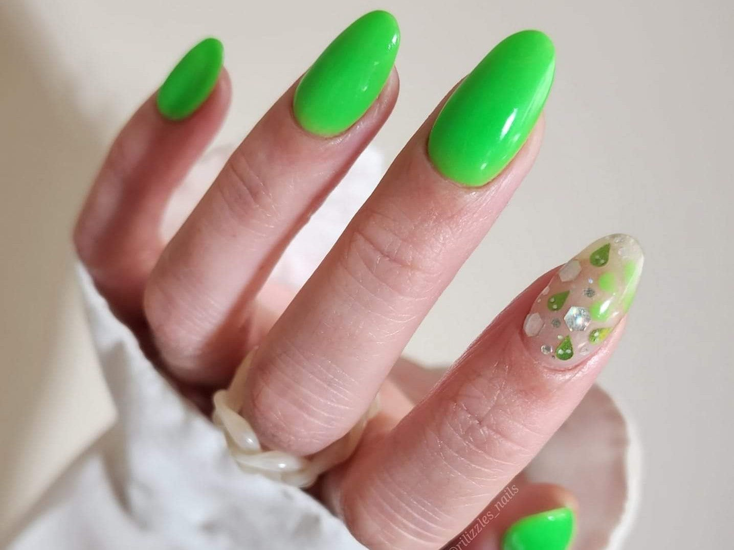Buzz - Glow Dip Powder