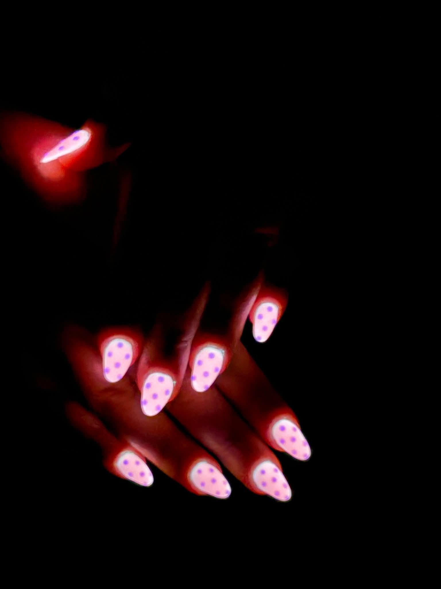 Shriek- Glow Dip Powder