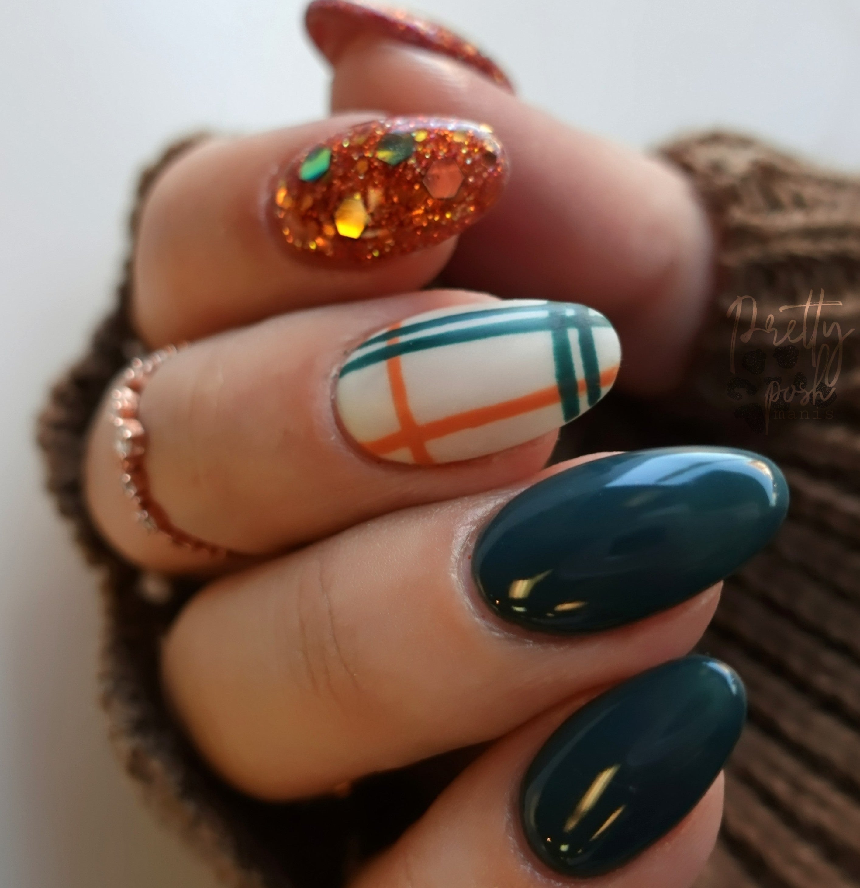 Rusty Mermaid - Glitter Dip Powder