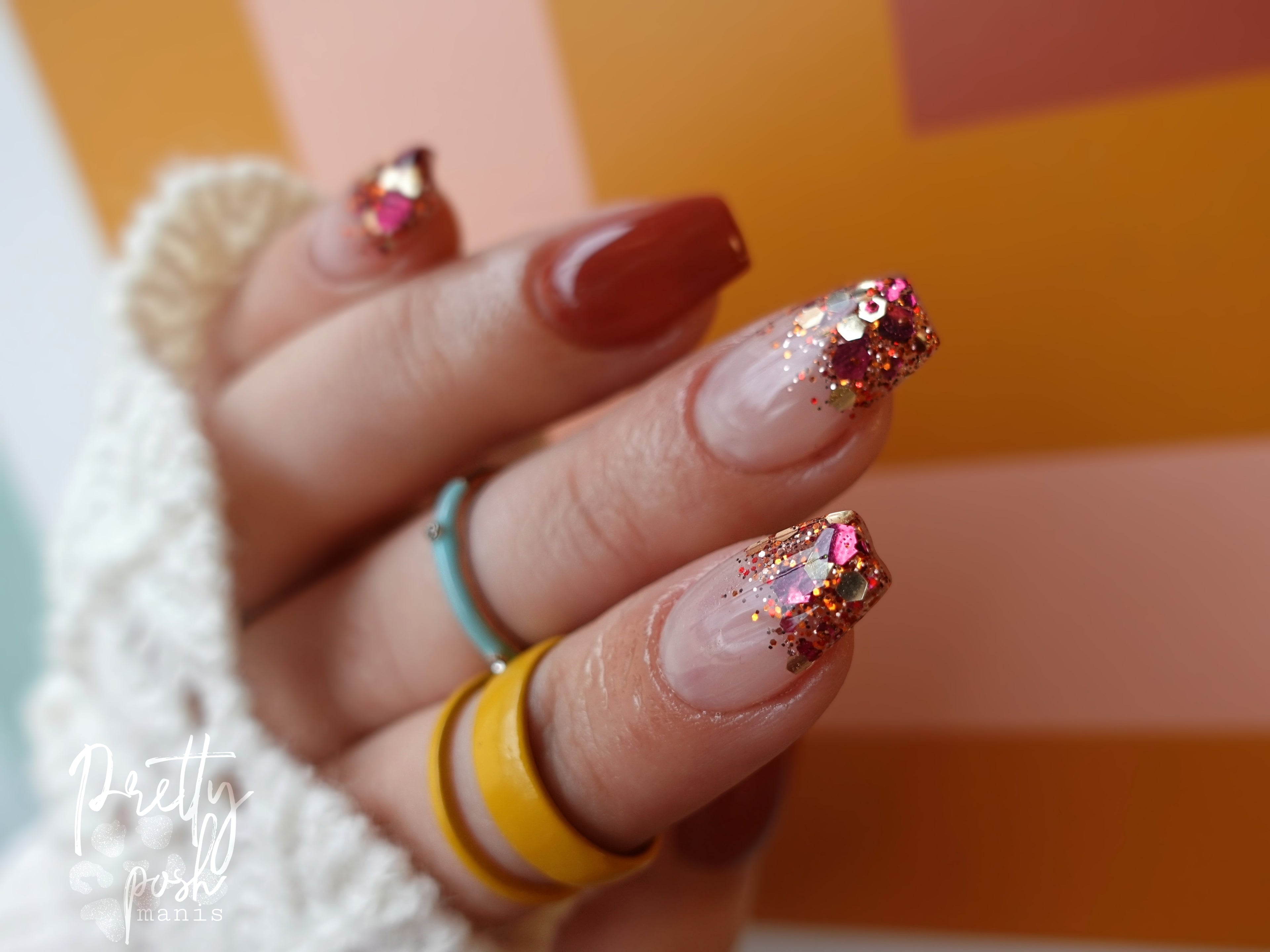 Whoa Nelly - Glitter Dip Powder