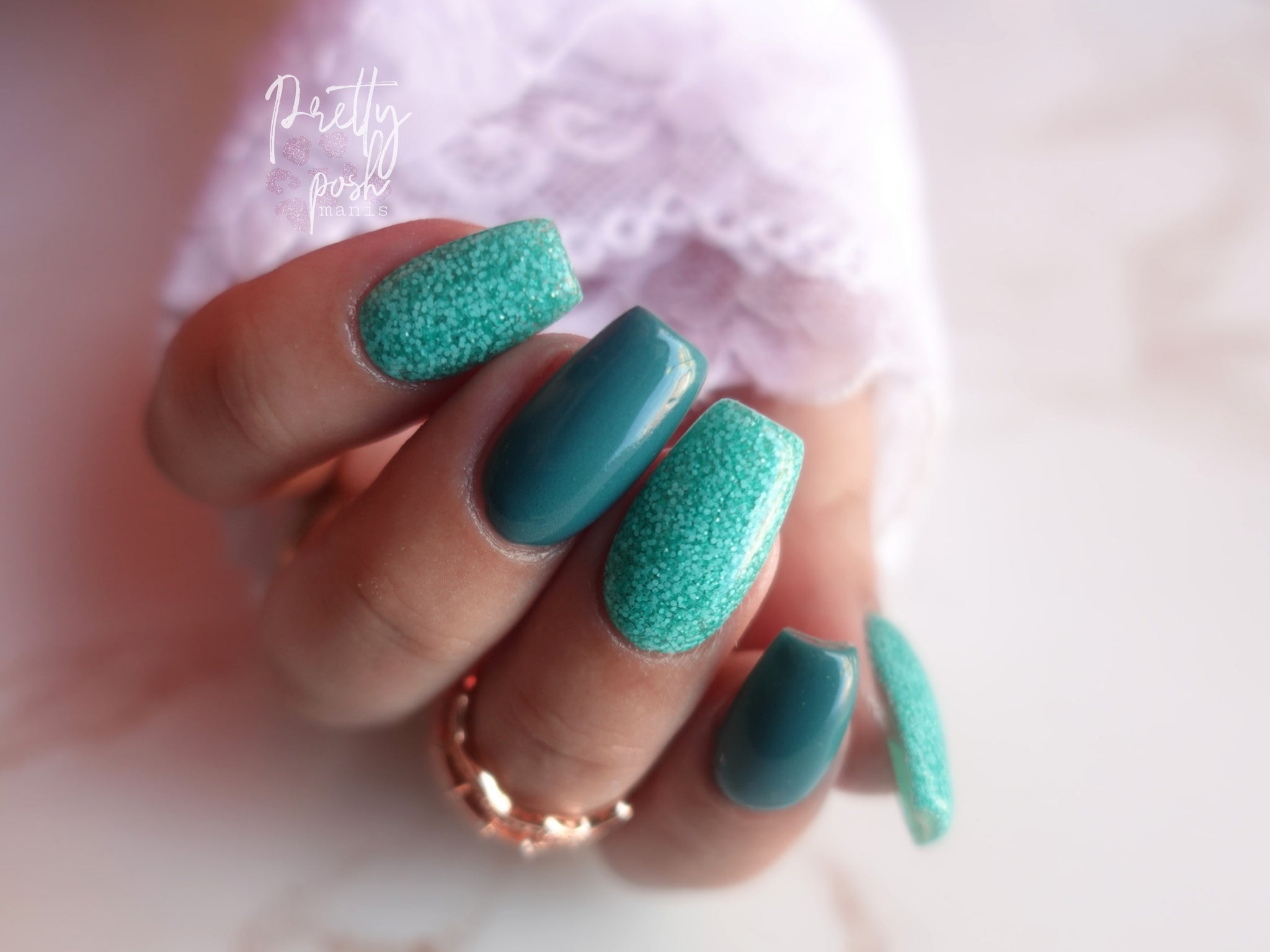 Drop In The Ocean - Glitter Dip Powder