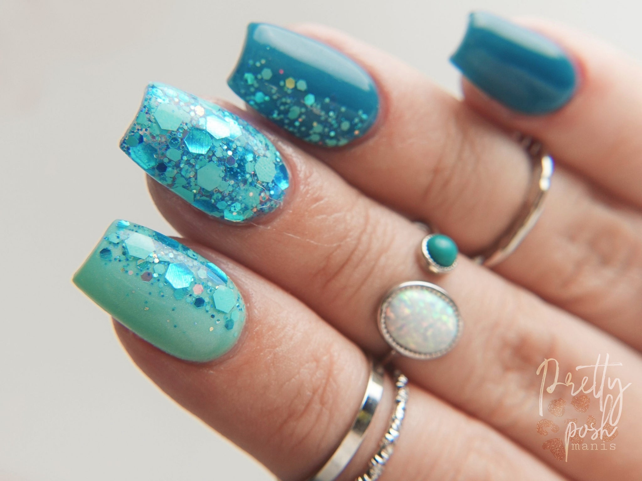 Tide Turning - Glitter Dip Powder