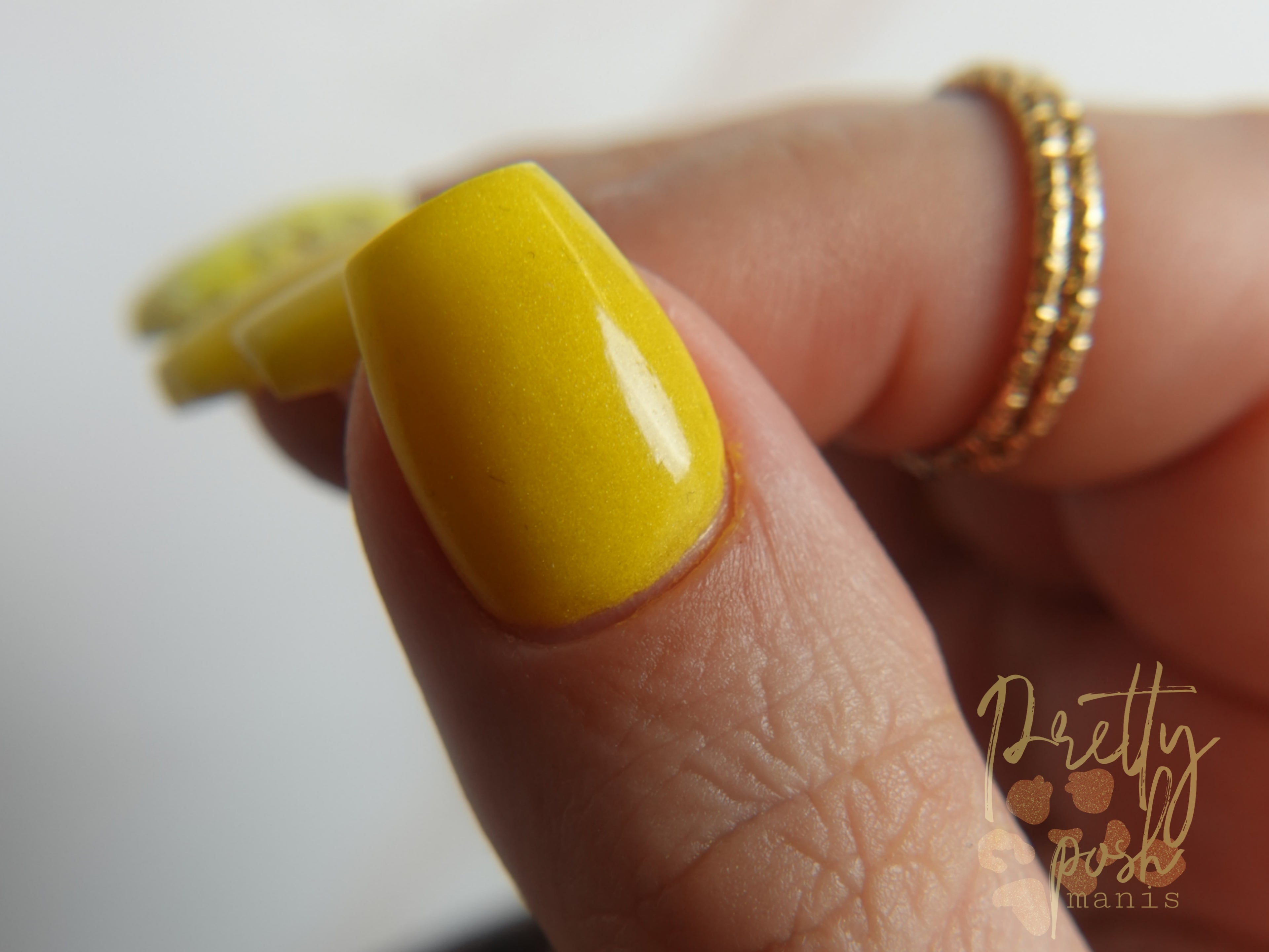Bananas - Shimmer Dip Powder