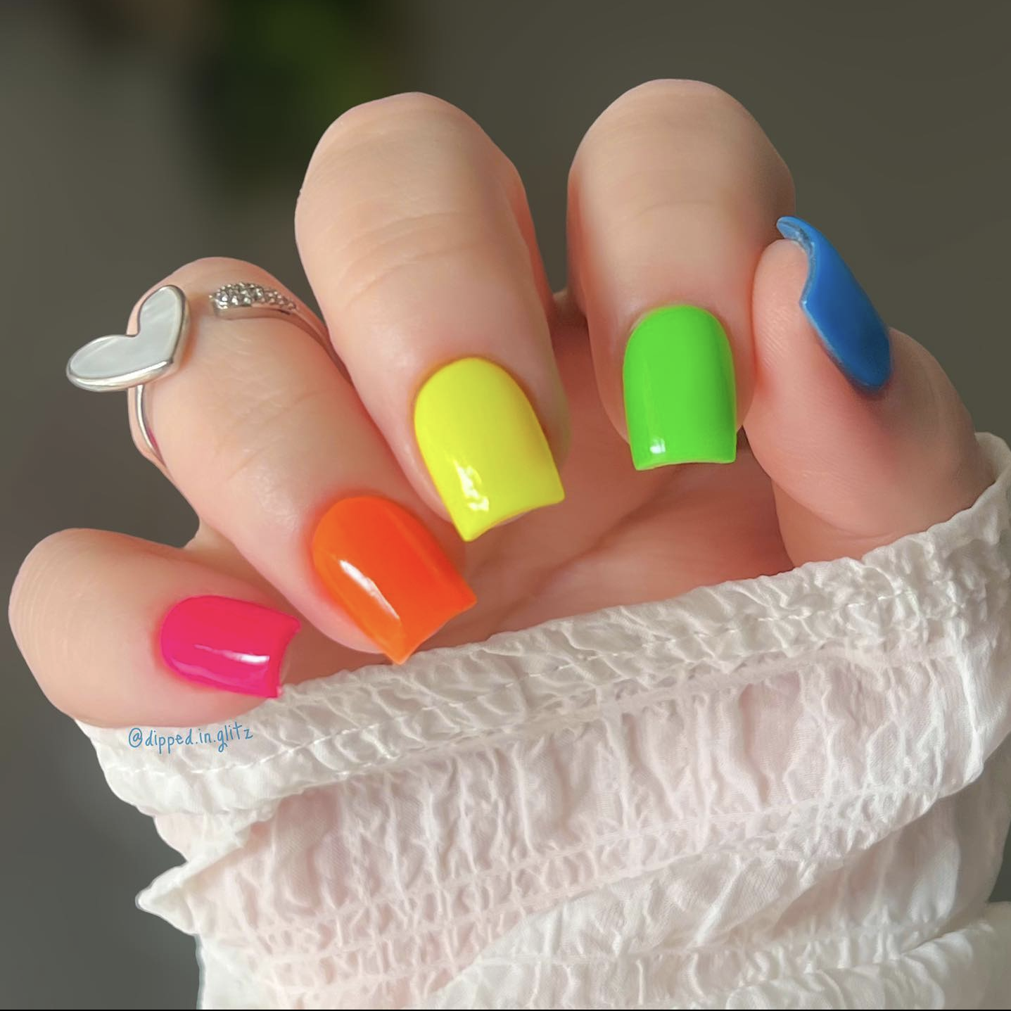 Shriek- Glow Dip Powder