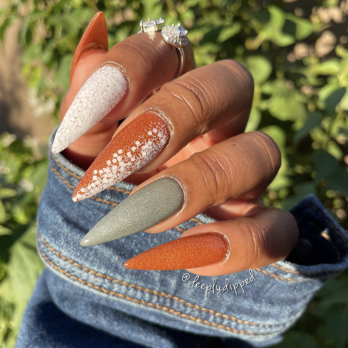A Little Bit of Grace - Shimmer Dip Powder