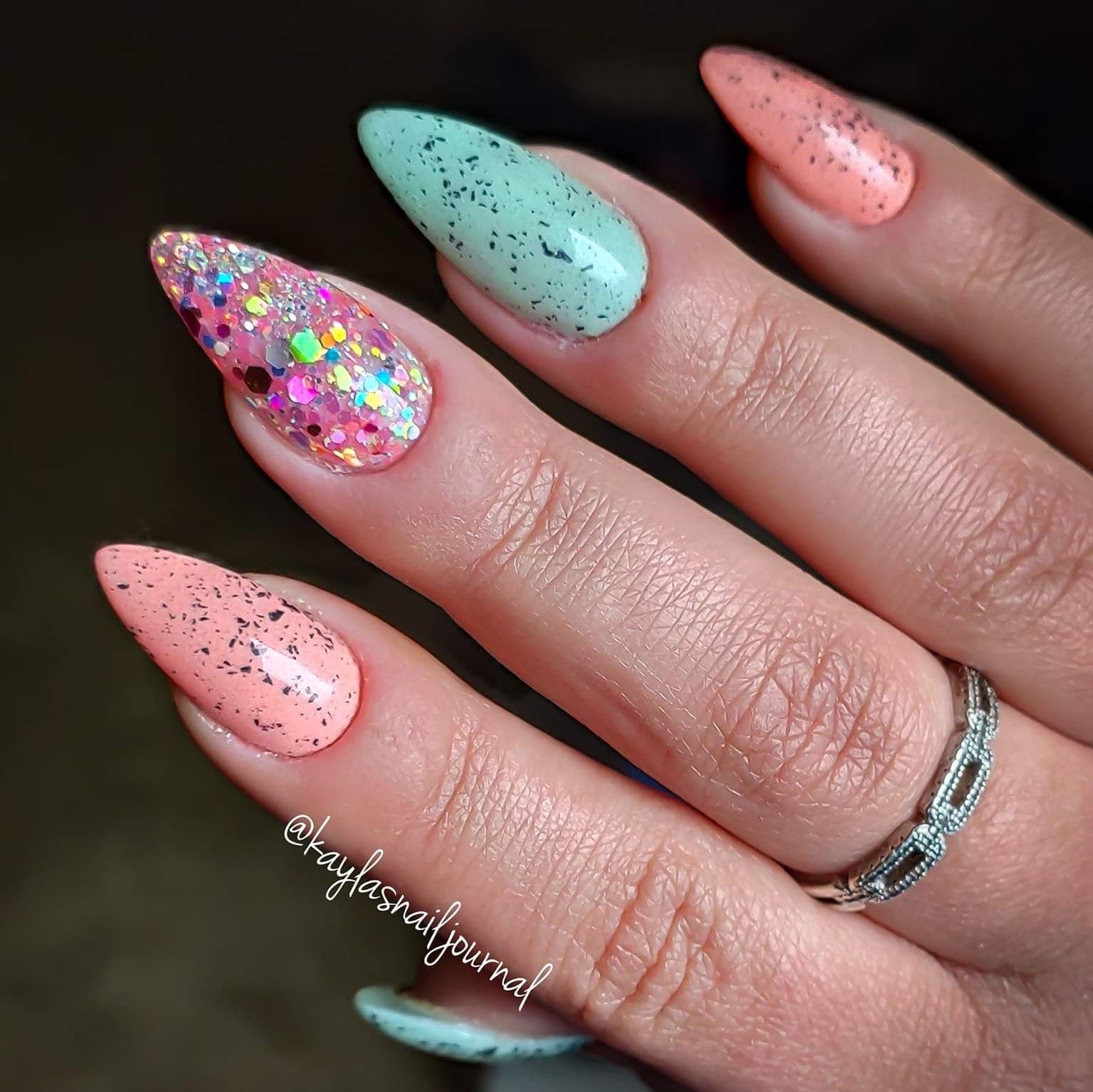 Feeling Eggstra - Luxe Dip Powder