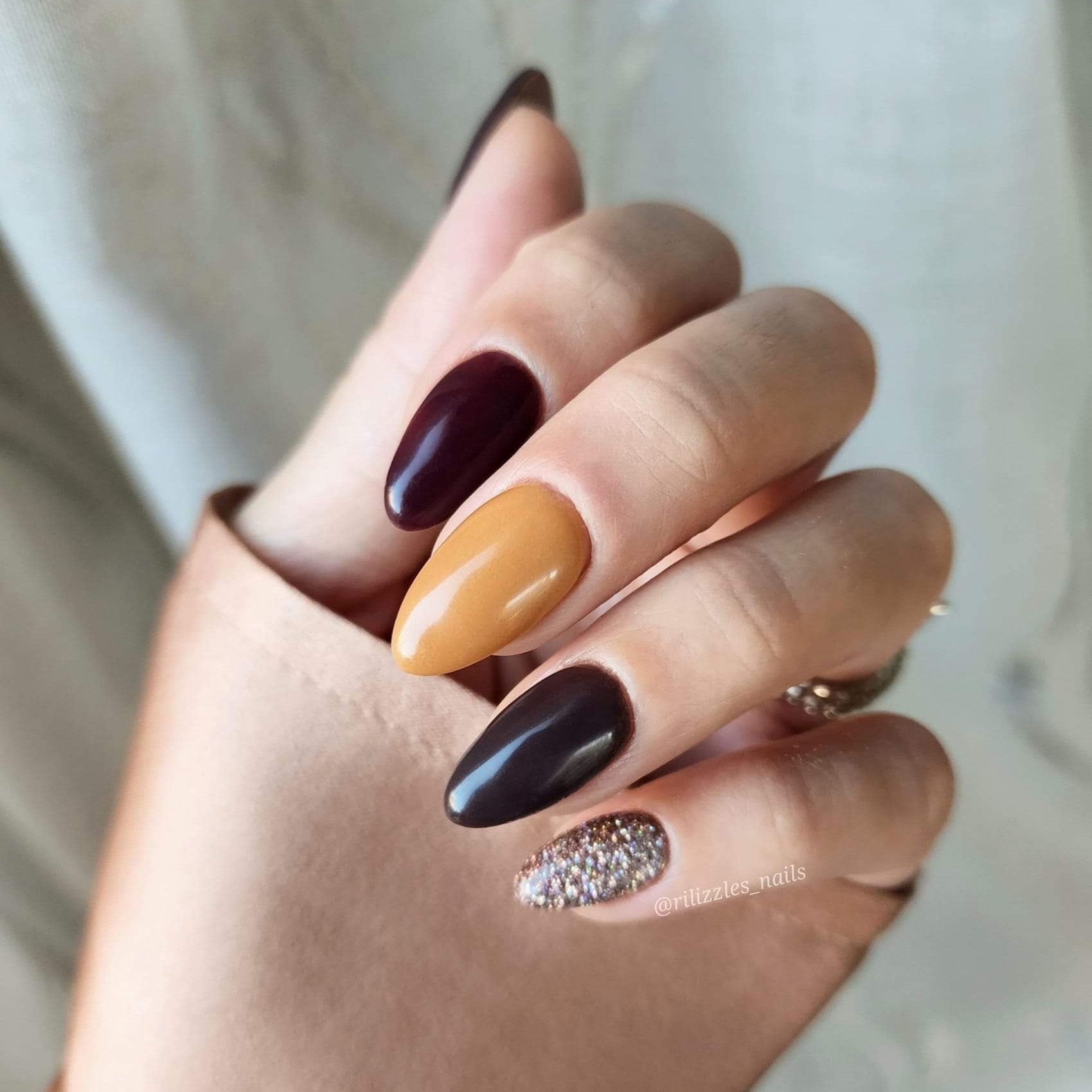 Smitten- Solid Dip Powder