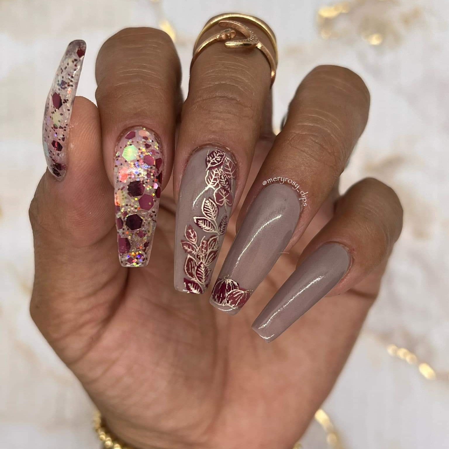 Socialite - Glitter Dip Powder
