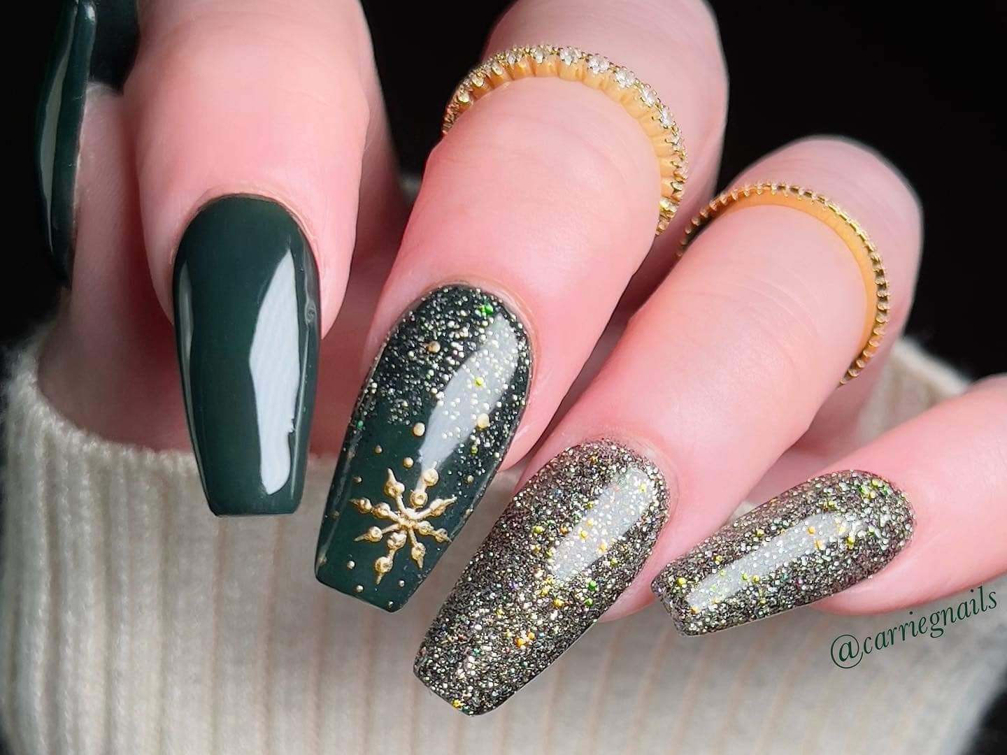 Treetops Glisten - Glitter Dip Powder