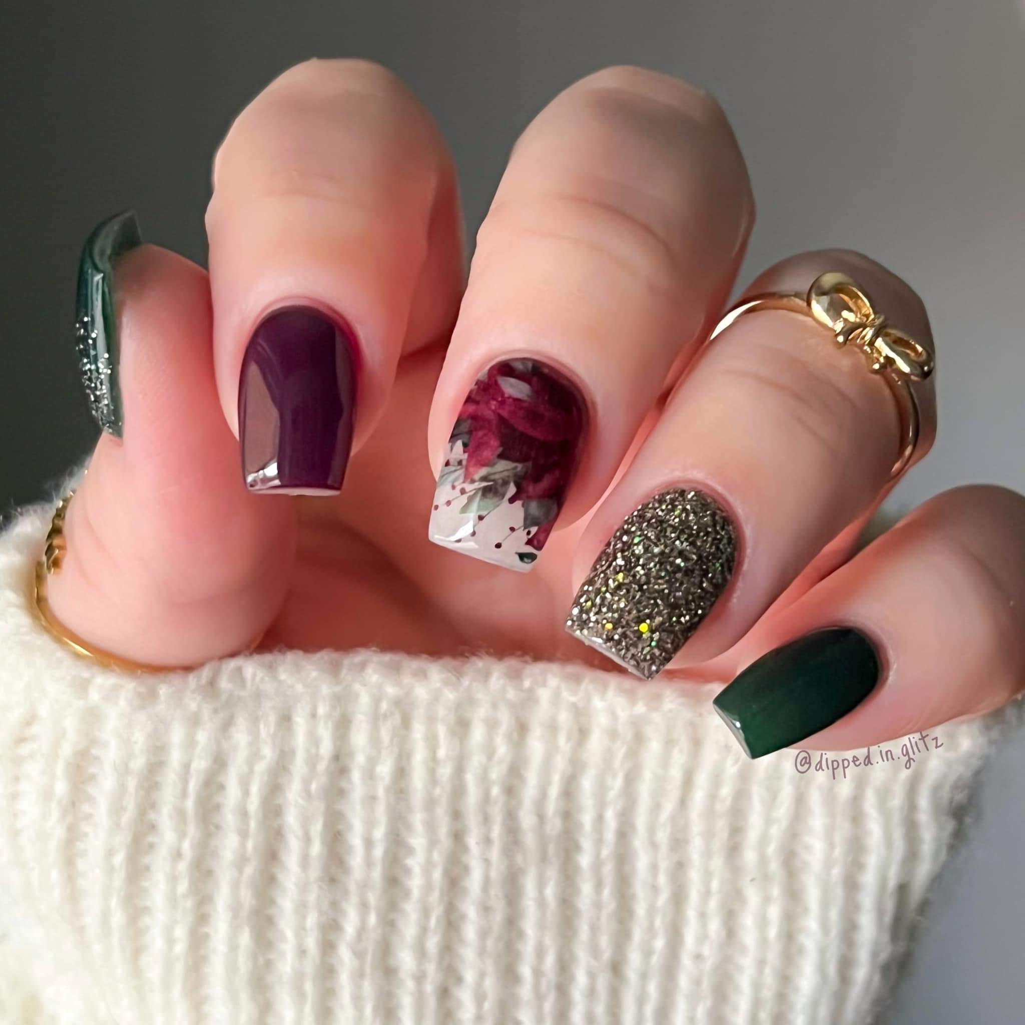 Treetops Glisten - Glitter Dip Powder