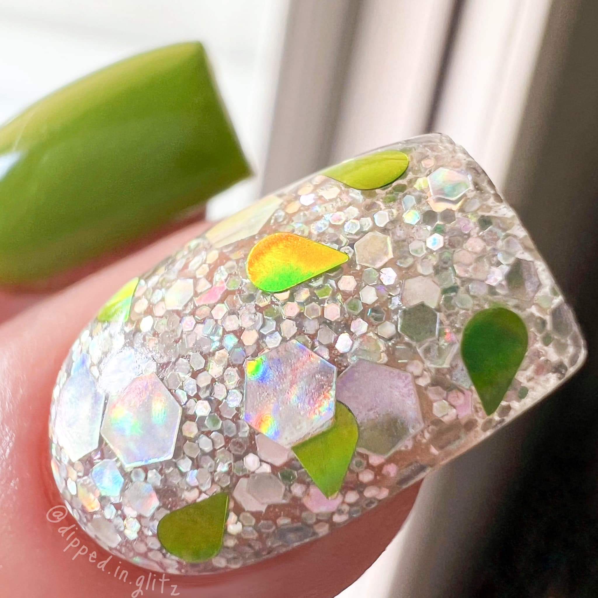 Alien - Glitter Dip Powder
