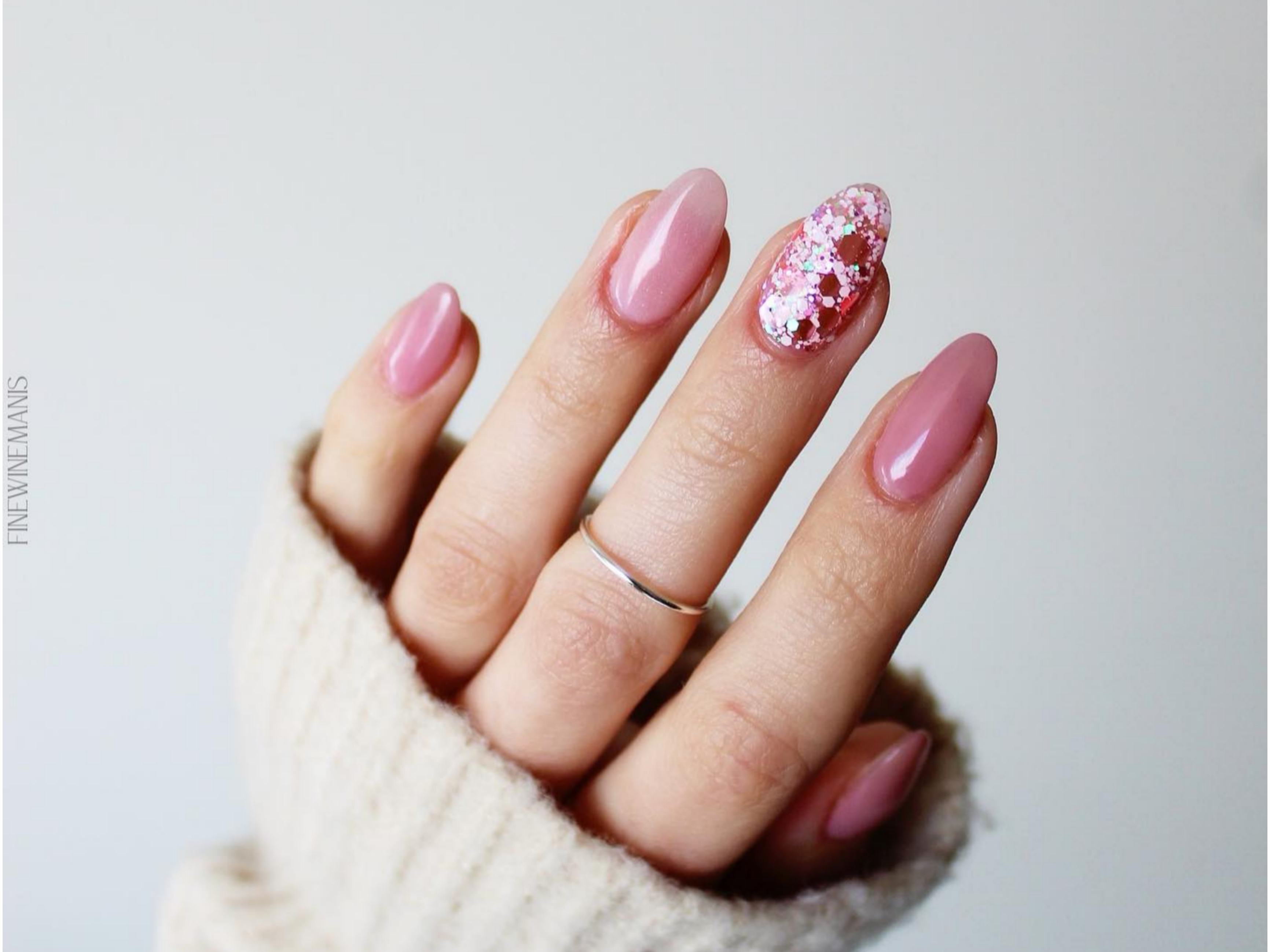 Reverie - Glitter Dip Powder