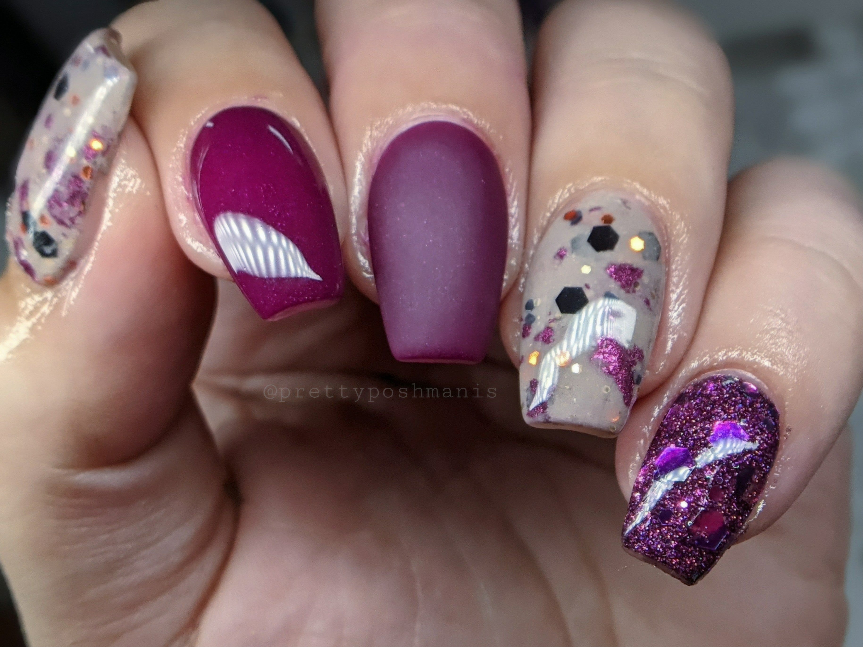 Voodoo - Shimmer Dip Powder