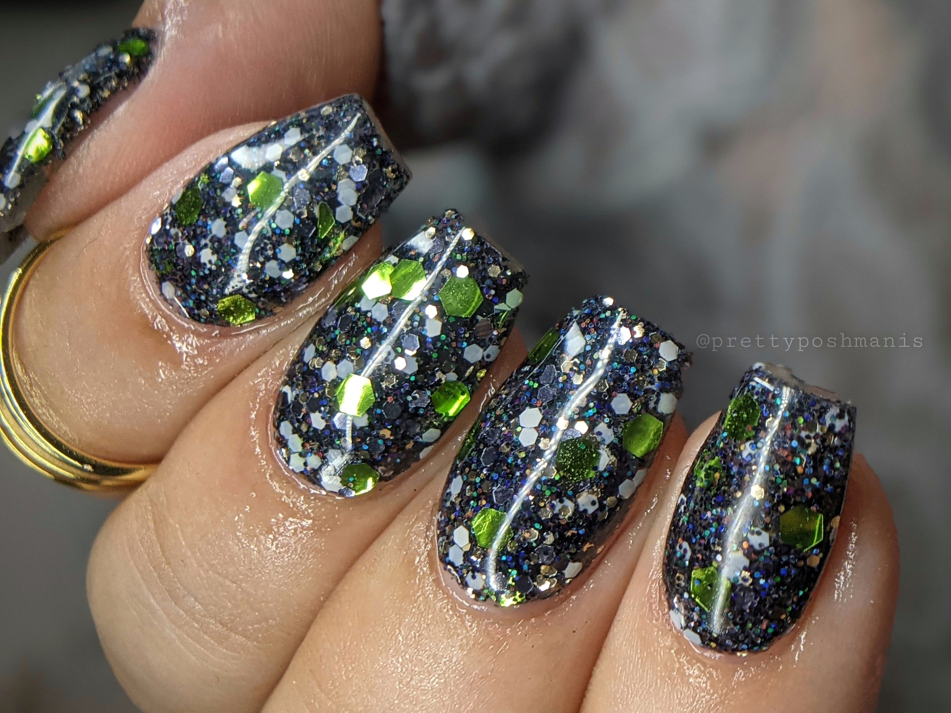 Cauldron - Glitter Dip Powder