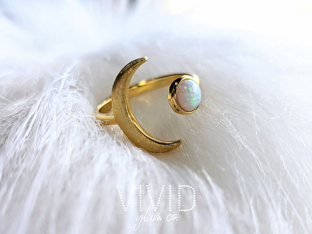 Opal Moon Ring (925)