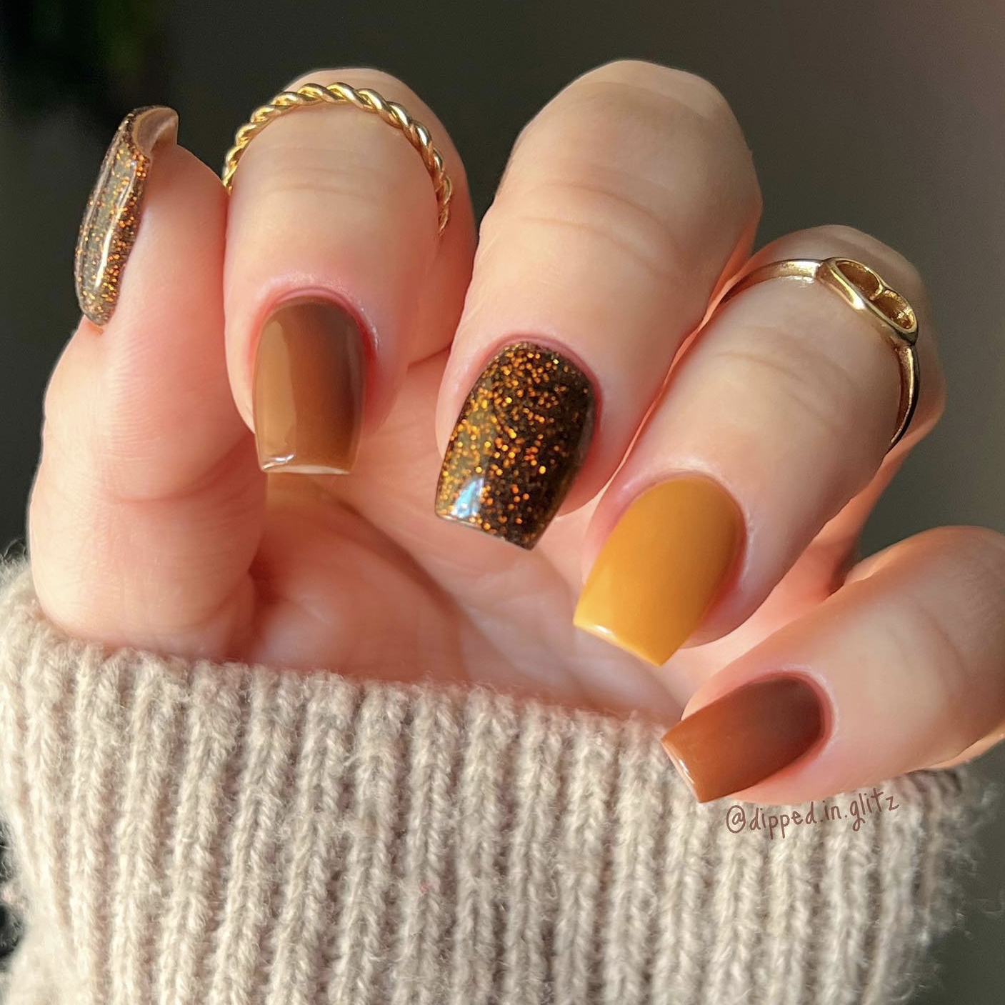 Entice - Glitter Dip Powder